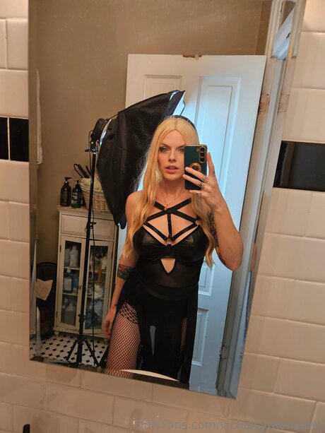 vickipsythemoore Profile pic