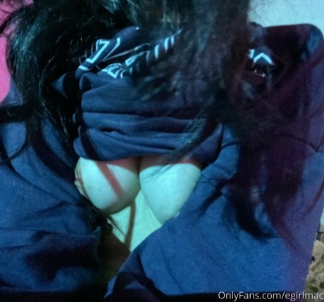 egirlmac model free photos