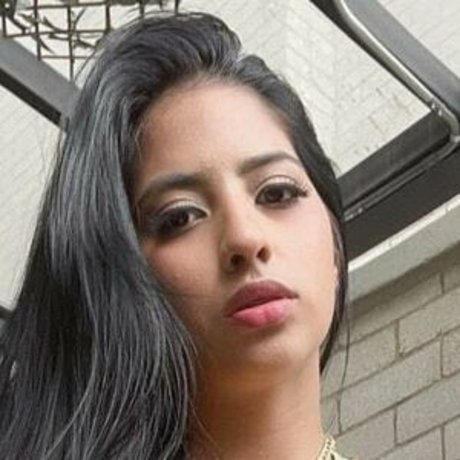 Bella Galindo perfect model pic