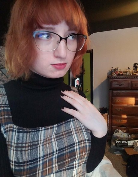 TooMuchTimeMyself sexy pornstar picture