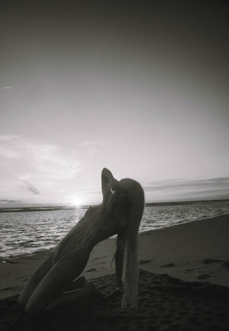 Ana Sophie Rose pretty actress img