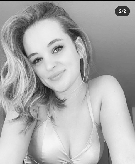 Syd The Senator model sexy galleries