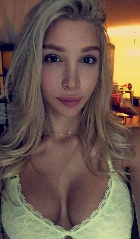 missalexia sexy actress photos