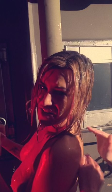 Jahannah James naked model pic