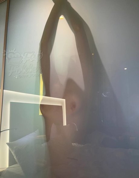 diluu11 nice model photo