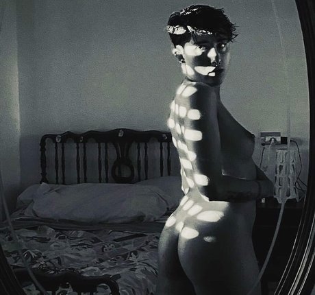 Laubrasil naked star gallery