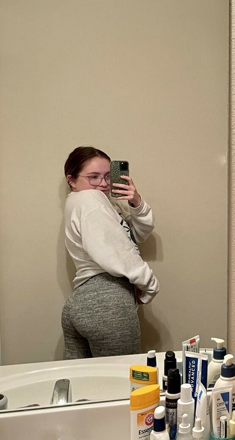 freakin dani top star picture