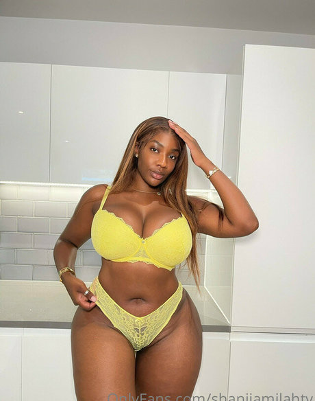 Shani Jamilah sex model gallery