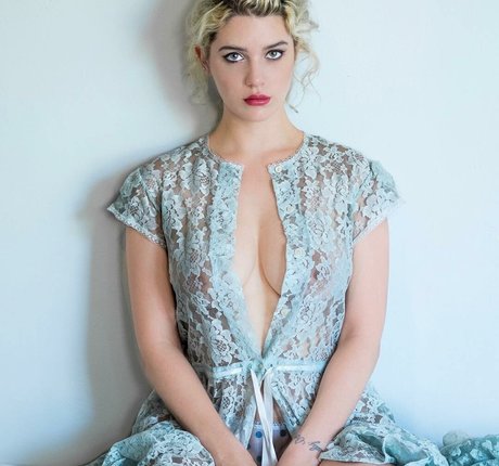 Mckenzie Eckels model pictures