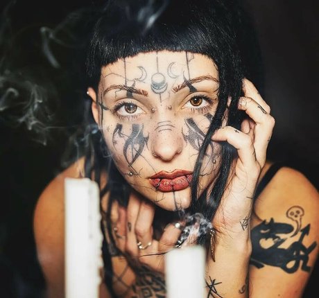 Bastet Beast xxx pornstar pics