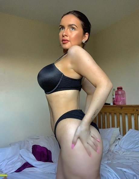 Ceri Pryce model pornographic pictures