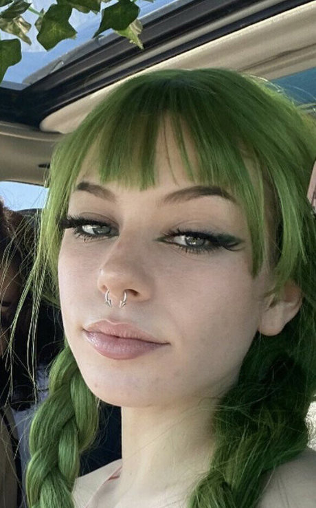 Dumbk1tten exclusive actress archive