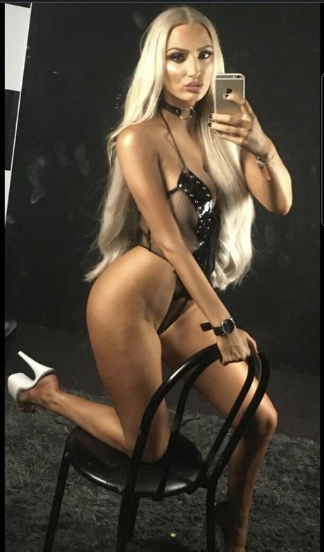 Blondedoll adult star image