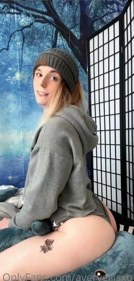 Avery Ellis star top img