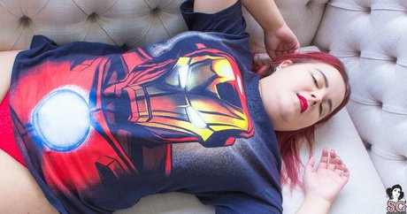 EllaRed porn actress img