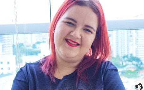 EllaRed model nude pic