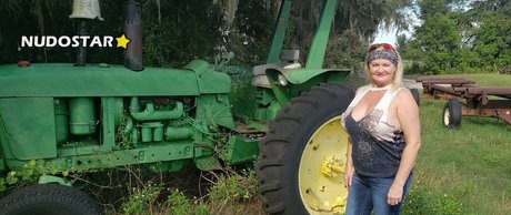 hotwifetara pornstar best photo