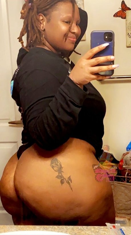 MoodyVirgo777 model xxx picture