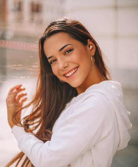 Angela Marmol star perfect pics