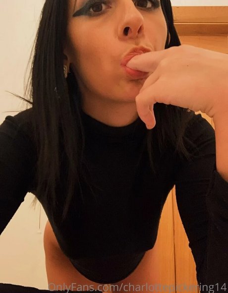 Charlotte Pickering star hd image