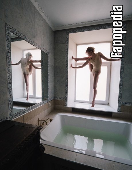 aemillin star erotic archive