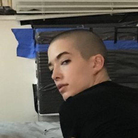 Mamakat model exclusive pics