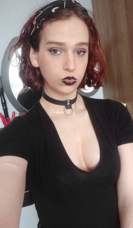 MelodyFluffing pornographic actress photo