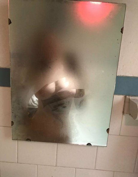 sans3v3rini model adult archive