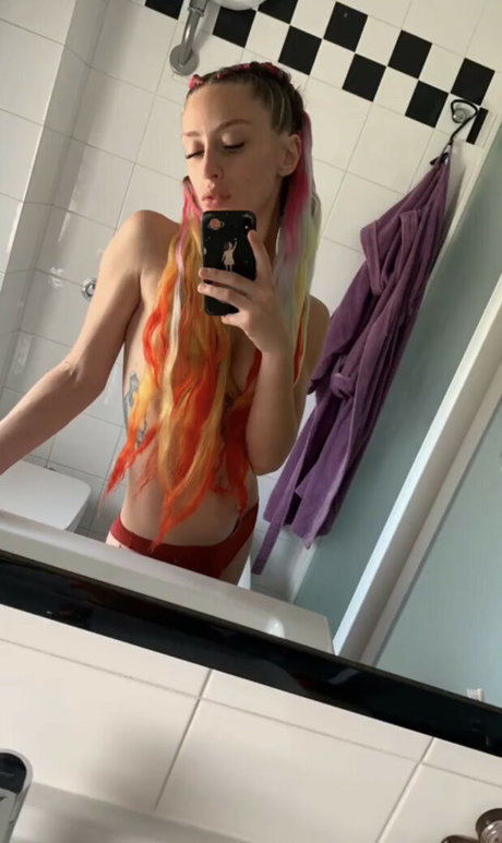 MidoriShake pornstar beautiful pics