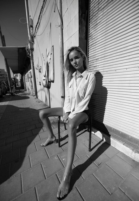 Mishel Zabelman sexy model pictures