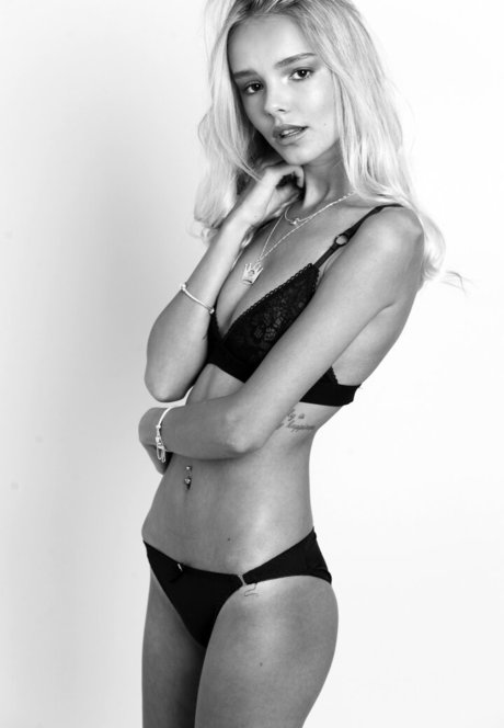 Mishel Zabelman sex model gallery