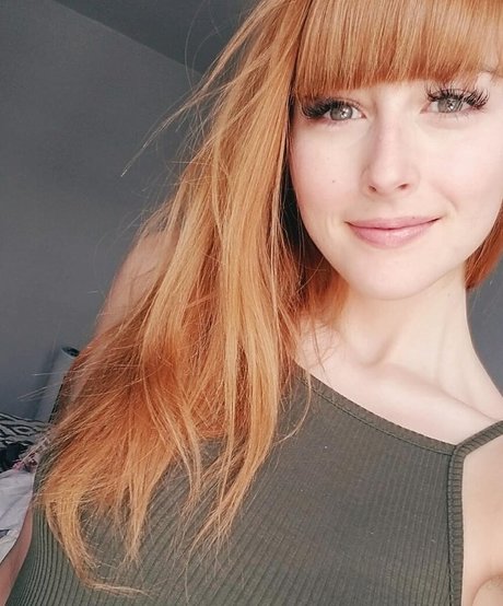 elie dr star hot pics