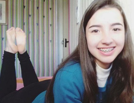 Rapha Feet model nude pictures