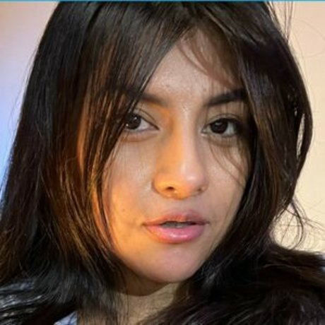 Isabeyferrec model hot picture