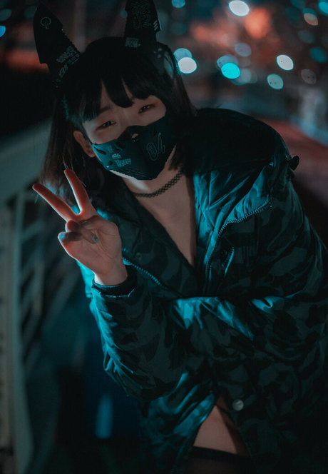 Djawa Jenny model top pictures