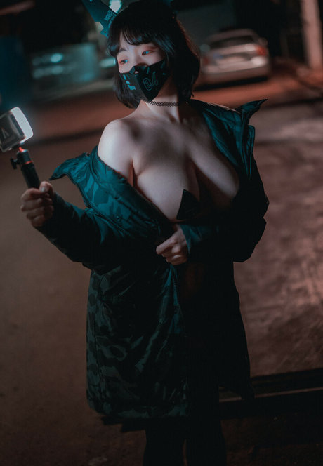 Djawa Jenny star pretty picture