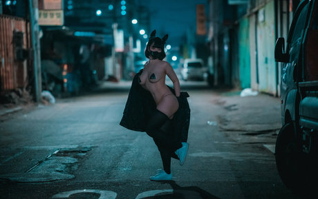 Djawa Jenny erotic actress gallery