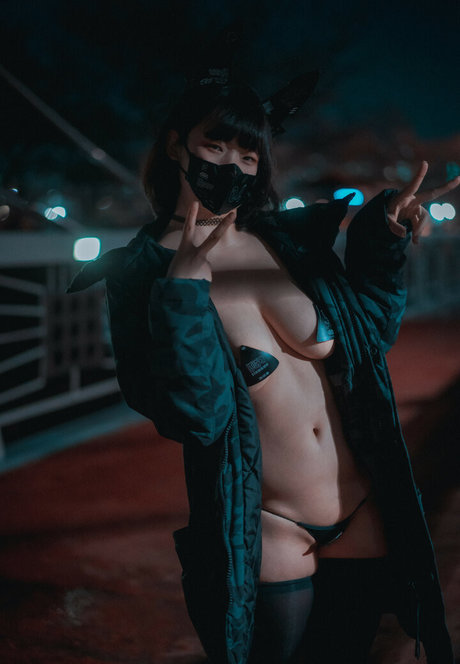 Djawa Jenny model naked photos