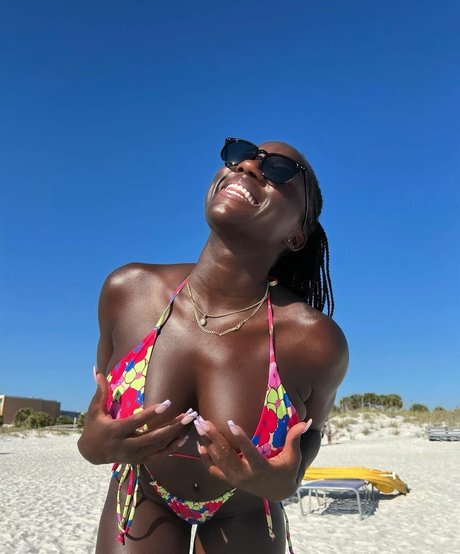 Shellece star naked picture