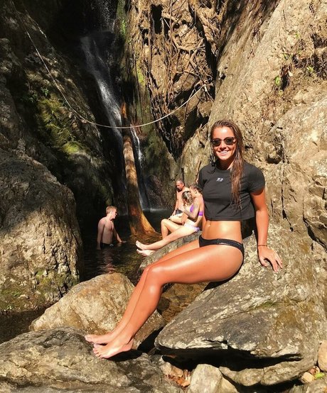 Jodie Anna Burrage hot star galleries