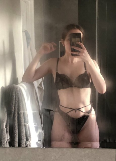 Lilywatson25 model hd galleries