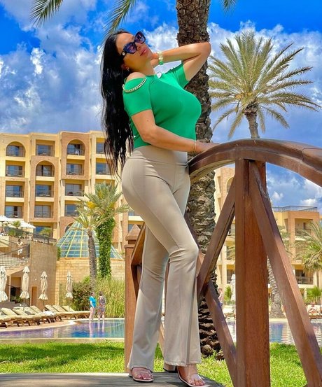 Manel Sassi star adult pics