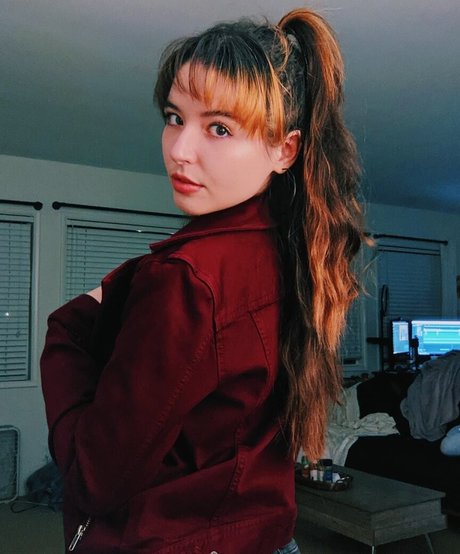 Autumn Farrell free pornstar galleries