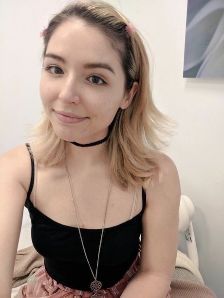 Autumn Farrell pornographic model pictures