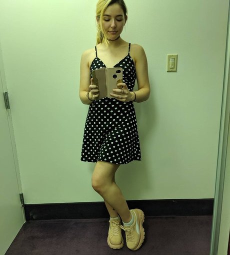 Autumn Farrell pornstar nice pics