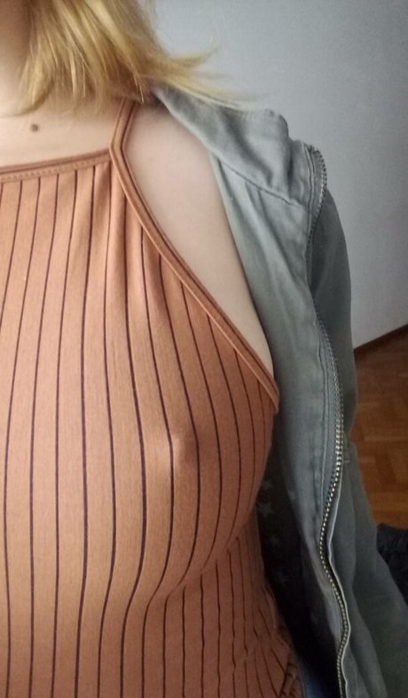 Fre4 zy adult star img