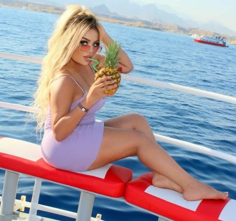 Deli Sana adult actress gallery