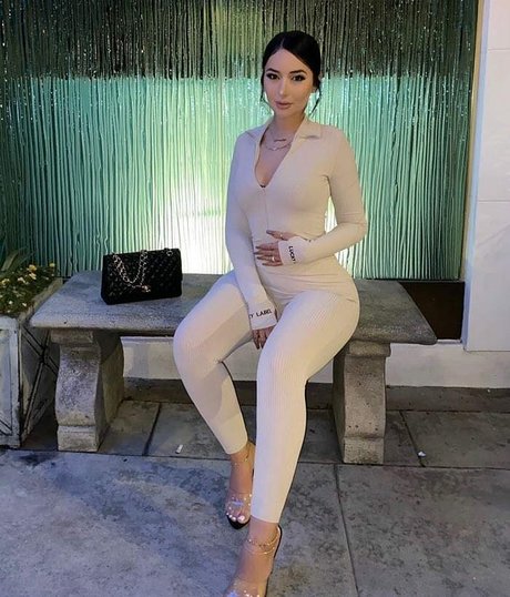 FeetByJo naked actress images