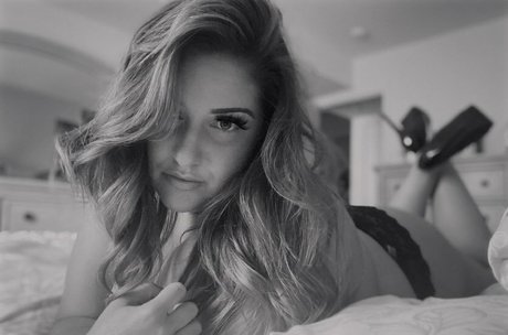 Alyssamax07 pretty actress archive