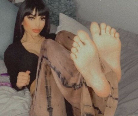 Breanna Riverside nude actress pic